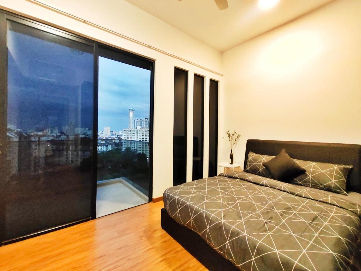 Beacon Executive At For 10pax And 2 Bed * George Town