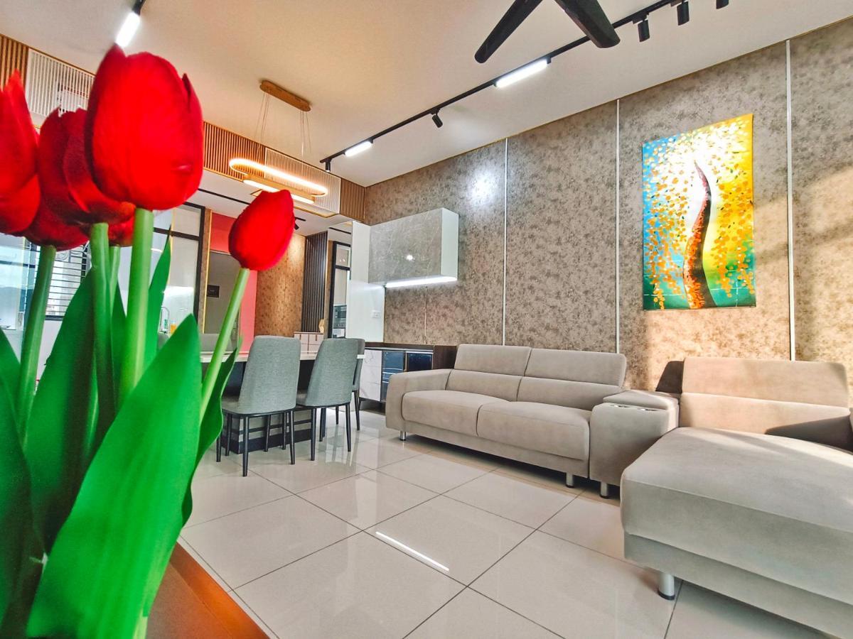 Beacon Executive At For 10pax And 2 Bed * George Town
