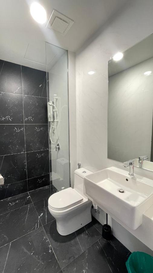 Apartment Beacon Executive At For 10pax And 2 Bed George Town