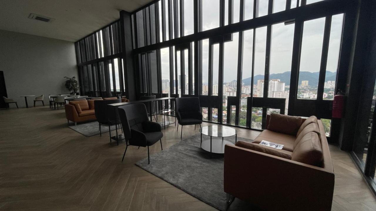 Beacon Executive At For 10pax And 2 Bed George Town