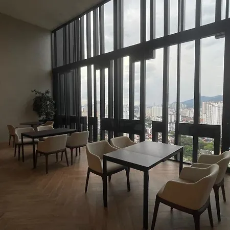 Beacon Executive Suite At Georgetown For 10Pax And 2 Bed Room Exterior photo