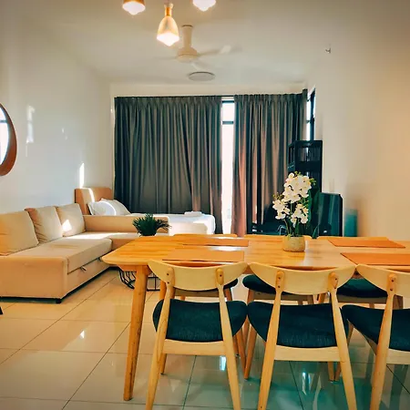 Beacon Executive Suite At Georgetown For 10Pax And 2 Bed Room Exterior photo