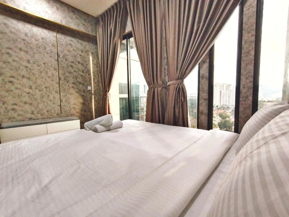Beacon Executive At For 10pax And 2 Bed Apartemen George Town