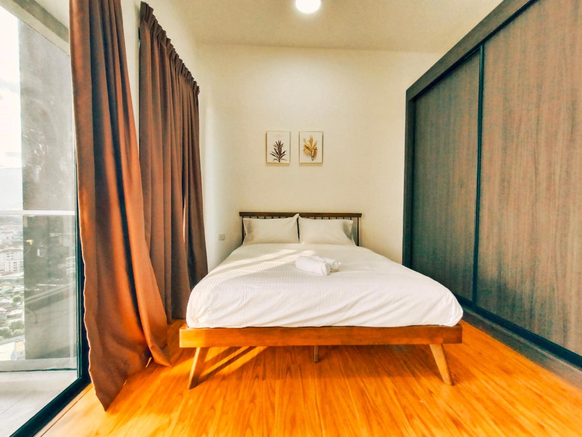 Beacon Executive At For 10pax And 2 Bed